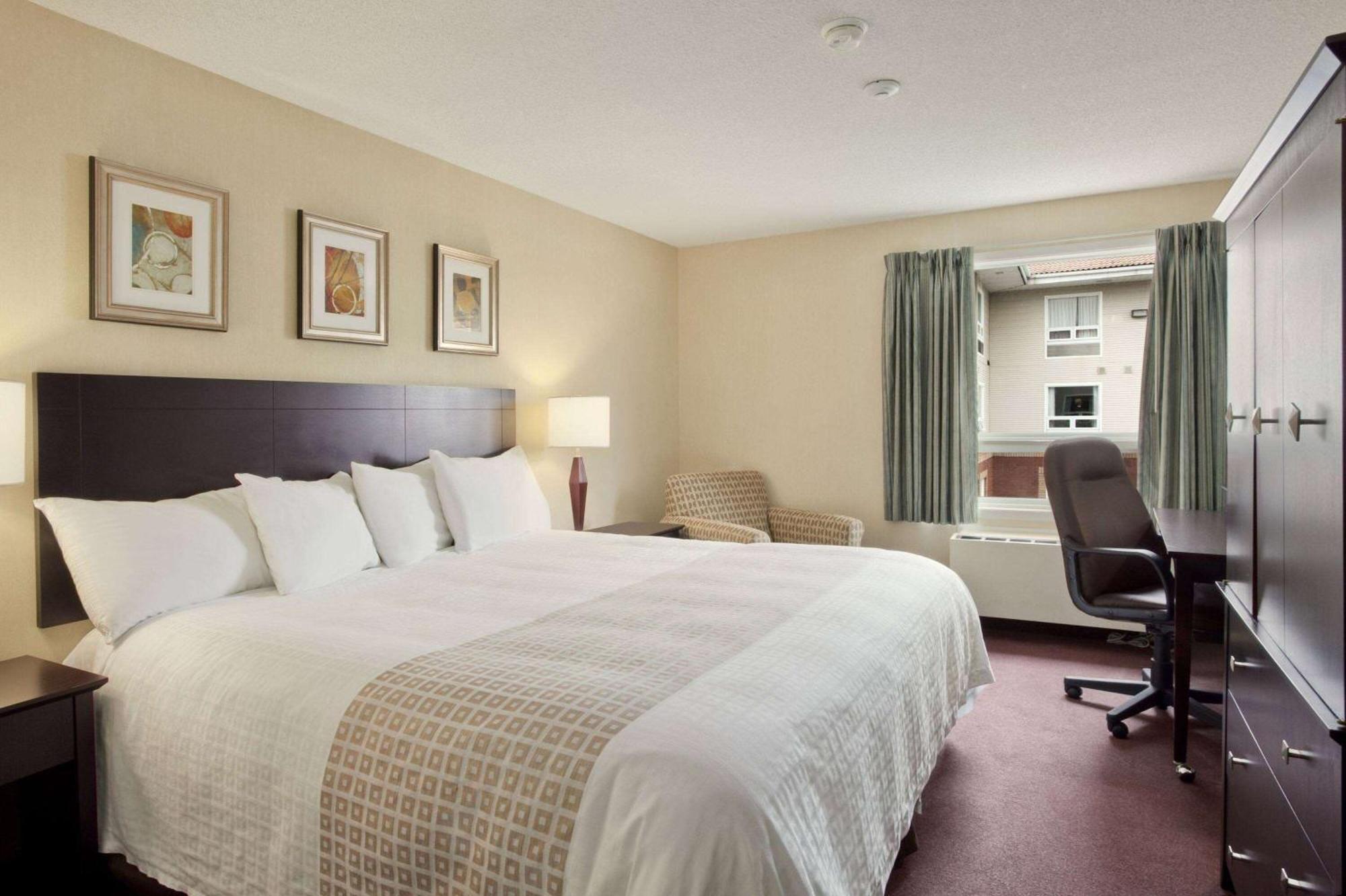 Travelodge Hotel By Wyndham Sudbury Exteriör bild